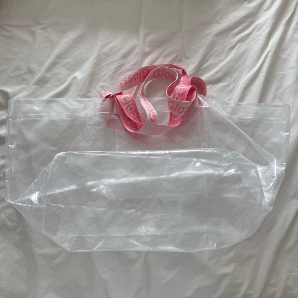 New in bag glossier errand bag